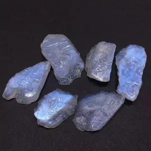 Natürliche Heilungskristalle Raue Steine Rohquarz Mondstein rauer Kristall Mondstein für Kristallschmuck