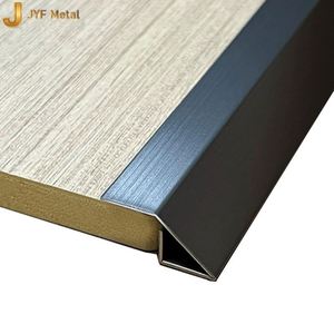 EX560 Bande de finition décorative moderne en acier inoxydable, étanche et durable, garantie 5 ans pour la protection des bords de carrelage, usage commercial intérieur - Product Image 1