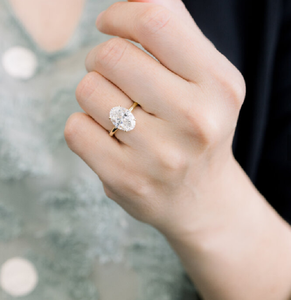 Bague de fiançailles en <span class=keywords><strong>or</strong></span> blanc/<span class=keywords><strong>jaune</strong></span>/rose massif 14 carats avec <span class=keywords><strong>diamant</strong></span> moissanite ovale de 8x10 mm 3 carats - Product Image 3