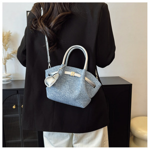 Bolso de mano con diseño de lichi, bolso bandolera de hombro informal minimalista de gran capacidad para mujeres y niñas - Product Image 3