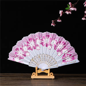 Nouvel an chinois feuille d'or multicolore espagnol imprimé <span class=keywords><strong>tige</strong></span> blanche grande fleur Design poudre d'or étranger <span class=keywords><strong>bambou</strong></span> ventilateur pliant - Product Image 3