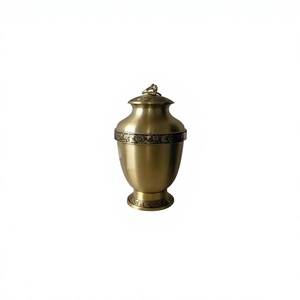 Urnes funéraires en bronze et laiton de style américain, gravées de fleurs, de haute qualité, écologiques et personnalisables - Product Image 1