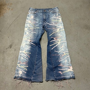 Jeans en denim blanc rétro 2025, pantalon cargo à taille haute, effet délavé, avec empiècements, logo personnalisé brodé, style hip-hop, rivets - Product Image 1
