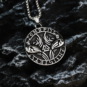 Collar de Hombre de Acero Inoxidable con Colgante de Cuervo Vikingo Nórdico yunnique, Joyería con Diseño Animal y Patrón Geométrico, Accesorio de Moda - Product Image 4