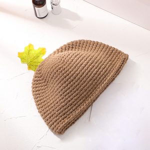 Chapeau de propriétaire <span class=keywords><strong>fait</strong></span> à la <span class=keywords><strong>main</strong></span> à la mode pour hommes et femmes <span class=keywords><strong>bonnet</strong></span> court tricoté en <span class=keywords><strong>laine</strong></span> épaisse - Product Image 1