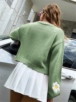 Nouveau style de cardigan en acrylique tricoté ample et court pour femme, idéal pour l'hiver, avec logo frontal