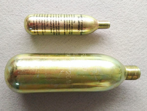 Hochwertige 16g Silikon-Luftgewehr patrone Werkseitig gelieferter <span class=keywords><strong>CO2</strong></span>-Zylinder für Bier-Soda-Maschine in Lebensmittel qualität - Product Image 5