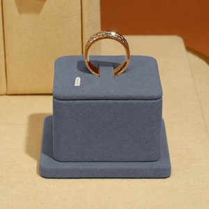 Plateau de présentation de bijoux en velours bleu personnalisé WEIMEI avec supports pour colliers, boucles d'oreilles, bagues et bracelets - Product Image 4