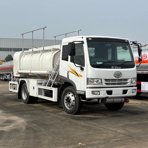 Petit camion-citerne FAW 4x2 5000L diesel/essence, camion-citerne à carburant 6CBM, camion-citerne mobile, véhicule de ravitaillement mobile - Product Image 2