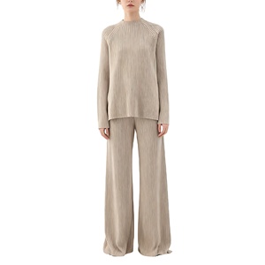 Conjunto de Dos Piezas de Suéter de Punto Personalizado con Logotipo para Otoño e Invierno, Conjunto de Pijama Informal, Conjunto de Suéter de Punto para Mujer - Product Image 1