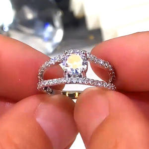 Anello da Donna F786 in Oro Bianco con Diamante Taglio Brillante Rotondo Colore G Naturale Anello di Fidanzamento con Diamanti Laterali - Product Image 5