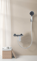 Système de pommeau de douche à effet pluie mural à poignée unique Mélangeur de pluie simple pour salle de bain avec robinet à clé de piano en laiton