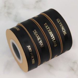 <span class=keywords><strong>Cintas</strong></span> de Raso <span class=keywords><strong>Personalizadas</strong></span> de Fábrica para Envolver Regalos, <span class=keywords><strong>con</strong></span> Impresión de <span class=keywords><strong>Nombre</strong></span> de Marca en Lámina Dorada y Logotipo en Relieve - Product Image 6