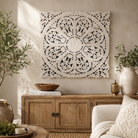 Panneau mural en bois sculpté à la main – Décoration murale 3D Mandala floral – Grande plaque carrée sculptée blanchie à la chaux – Décoration Jodhpur