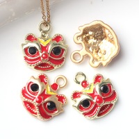 MIZUKAGAMI Fabrication sur mesure en gros directe d'usine Pendentif simple en alliage de zinc rouge à l'huile de style chinois Danse du lion 14x13mm Bijoux