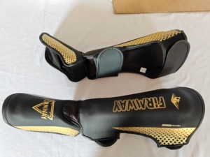 Protège-tibia personnalisé en gros MMA Protège-tibia pour kickboxing <span class=keywords><strong>boxe</strong></span> et Muay Thai Protge Tibia Protection des jambes Sparring - Product Image 3