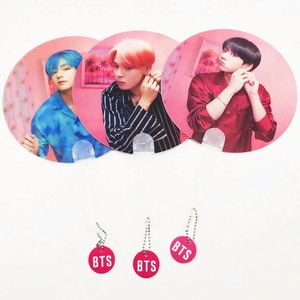 โรงงานผลิตพัดลมพลาสติกใสแบบกำหนดเอง พิมพ์ 3 มิติ ลาย KPOP แบบโปร่งใส - Product Image 3
