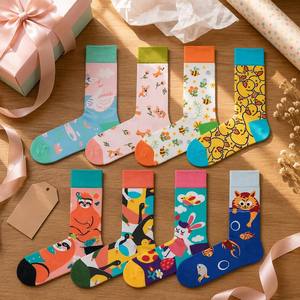 Chaussettes AB à design asymétrique, imprimé coloré original et tendance, mi-mollet, pour couple, 73% coton, absorbantes, légères, modèle transfrontalier unique - Product Image 2