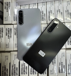 Smartphone Android français débloqué, d'occasion (99% <span class=keywords><strong>neuf</strong></span>), pour A17 5G Deca Core, vente en gros à prix réduit, accessoires complets inclus - Product Image 2