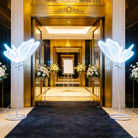 Lampe sur pied LED, décoration de scène pour allée, papillon suspendu en tissu, lumière romantique et magnifique pour mariage