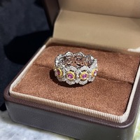 2026 Ensemble de bagues d'index style Palais Rétro Français, en dentelle ajourée, orné de rubis et de strass, motif floral, luxe léger et vintage
