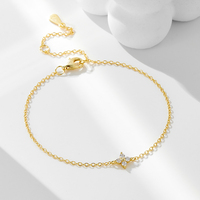 Mlluki Joyería al por Mayor, Pulsera de Plata de Ley 925 Chapada en Oro de 14K con Pequeño Dije de Trébol de la Suerte con Circonita Cúbica