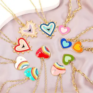 Роскошное эмалированное ожерелье в форме сердца, Женские аксессуары, ювелирные изделия, ожерелье с жемчужной цепочкой, позолоченное ожерелье с подвеской в форме сердца, Радуга