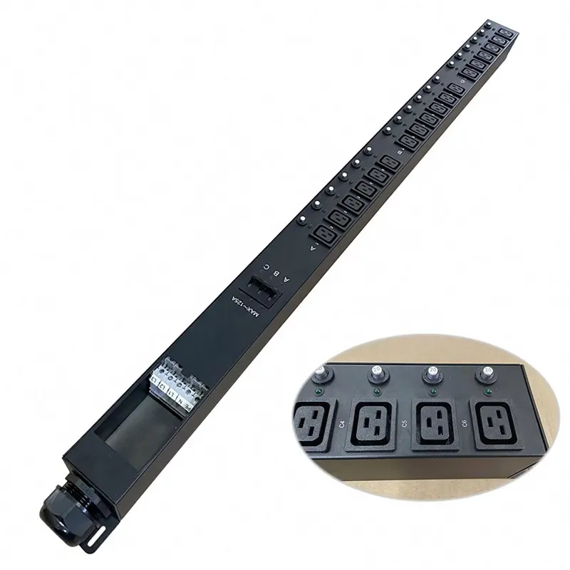 Support PDU 3 phases 18 Ports 90KW sortie C19 380V/415v 125A prise PDU horizontale avec protection contre les surcharges 18 P 20A