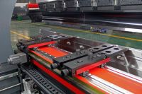 Nouvelle presse plieuse à prix départ usine CYBELEC Cybyouch 12 Système de contrôle Longueur du corps personnalisable