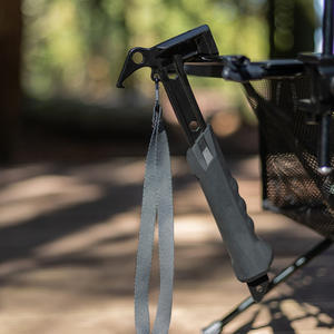 Martillo multifuncional de acero al carbono para exteriores, para clavos de tienda de campaña y fijación de lonas, con correa de transporte - Product Image 1