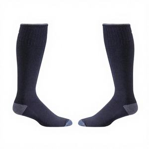 Service OEM, chaussettes de sport en coton uni brodées sur mesure de haute qualité pour hommes et chaussettes de football antidérapantes décontractées. - Product Image 4