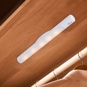 Luz LED Inalámbrica con Sensor de Movimiento Inteligente, Funciona con Batería, Magnética, Giratoria, Luz Nocturna de Inducción para Interiores, para Armarios y Gabinetes - Product Image 4