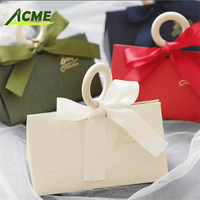 LOGO personnalisé blanc rouge vert bleu ruban triangle portable fourre-tout bonbons parfum boîte cadeau cosmétique