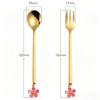 Ensembles de cuillères à breloques en acier inoxydable, ensemble de desserts fantaisie avec breloques, ensemble de cuillères décoratives à pendentif pour offrir en cadeau