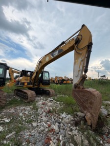 Excavatrice hydraulique sur chenilles CAT 320D d'occasion, excavatrice de construction de 20 tonnes - Product Image 4