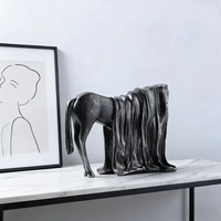 Figurine d'animal en résine écologique moderne, cheval, sculptée à la main, décoration intérieure pour la maison, le bureau, le salon, objet de collection