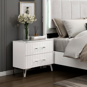 Comodino bianco con 2 cassetti, piano in finto marmo, gambe cromate, mobili per camera da letto - Product Image 1