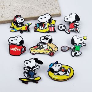 Broche de personnage de dessin animé pour loisirs et divertissements, accessoire mignon en forme de chiot Snoopy, décoration pour sac à dos - Product Image 2