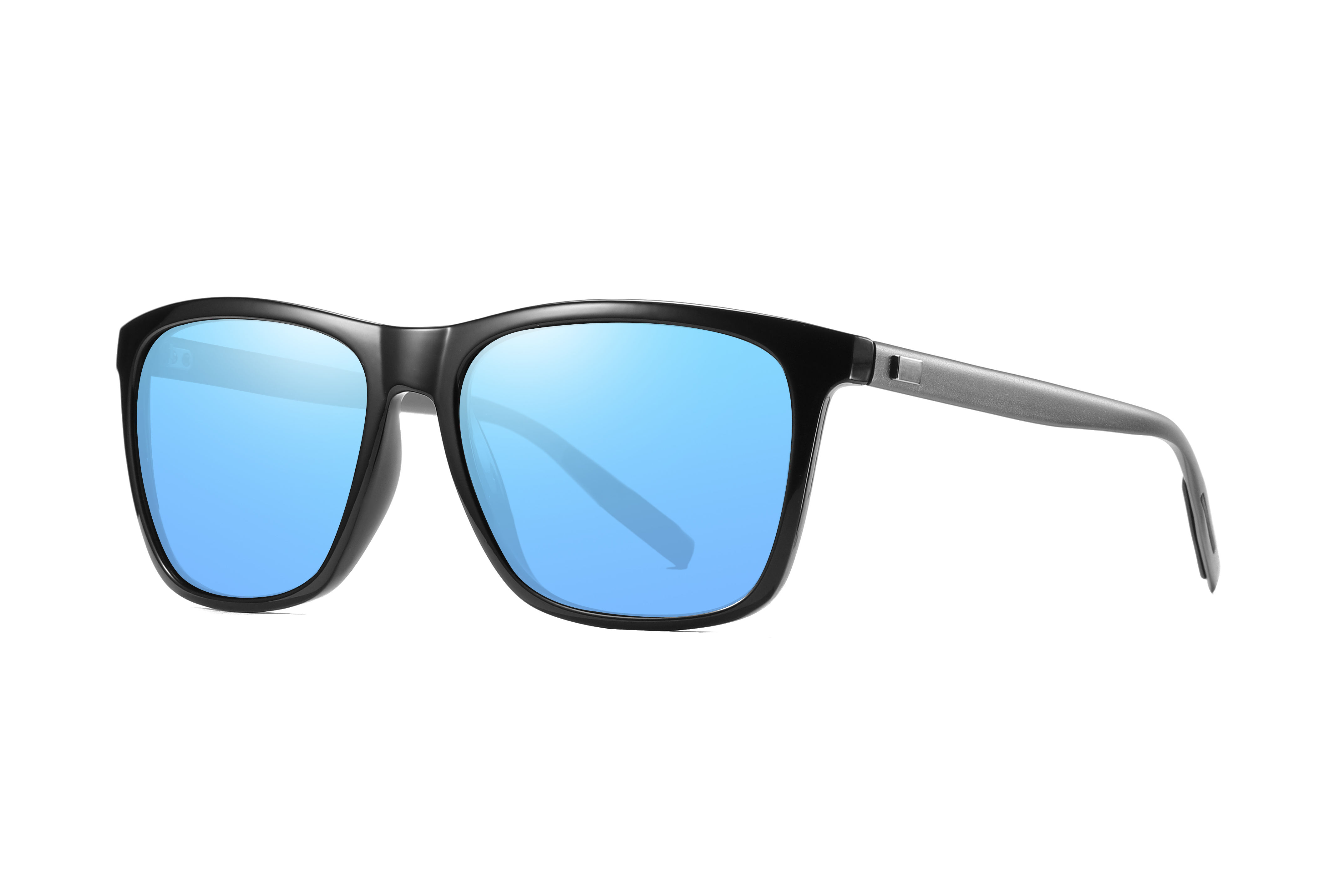 กรอบสีดำ ก้านแว่นสีเทาปืน เลนส์สีฟ้าน้ำแข็ง