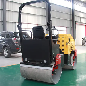 Rouleau compresseur d'occasion modèle 2018 en excellent état, doté d'un moteur diesel de 5,5 kW et d'une force de compression de 30 KN, idéal pour l'agriculture, à vendre. - Product Image 3