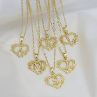 Melocotón corazón nombre letra inicial garra ajuste Cubic Zirconia impermeable colgante joyería de moda collares para mujeres alfabeto