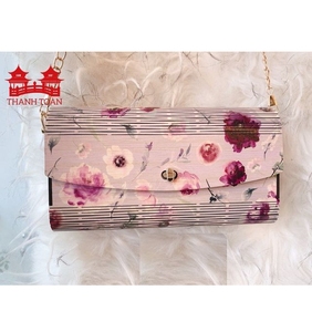 Bolso de Mano de Madera Hecho a Mano con Estampado Floral, Bolso Bandolera de Hombro, Bolso de Madera Flexible con Corte Láser para Mujer - Product Image 1