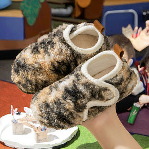 Chaussons en coton personnalisés HY avec logo pour enfants, chaussures pour bébés, hiver, intérieur, maison, chaudes, antidérapantes, semelles douces pour enfants - Product Image 3