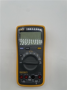 Multímetro Digital Multifunción 15B MAX, Medidor de Voltaje CA/CC, Resistencia, Capacitancia y Frecuencia - Product Image 3