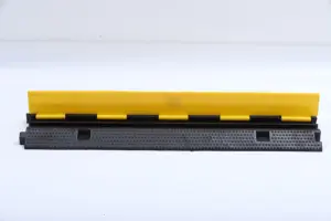 Heavy Duty Load Capacity PVC Cover Speed Ramps 2 Channels Cable Protector Speed Bumps