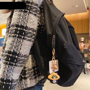 Adorable porte-clés en résine chaton de dessin animé avec clochette, pendentif figurine chat mignon, ornement élégant pour sac, petit cadeau exquis - Product Image 5