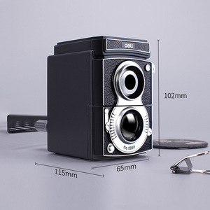 Deli 0668 Retro Pencil Sharpener 115mm x 65mm x 102mm Hand Cranked Stylish Design - Product Image 1