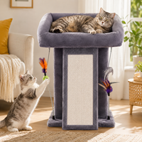 Arbre à chat multifonctionnel avec lit de repos supérieur, poteau à gratter en sisal et jouets à plumes suspendus, mobilier pour chat