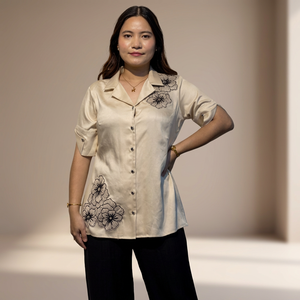 Chemise boutonnée pour femme au quotidien, en tissu doux au toucher et finition élégante, achetez directement auprès du fournisseur - Product Image 2