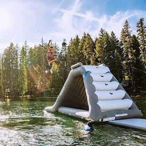 Tobogán de agua flotante inflable listo para enviar con torre de escalada, juguetes, tobogán de piscina para lago o <span class=keywords><strong>parque</strong></span> marino - Product Image 3